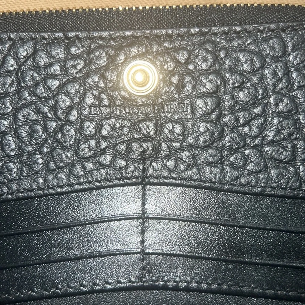 Burberry Leather Wallet-Authentic-NWT - Picture 5 of 7